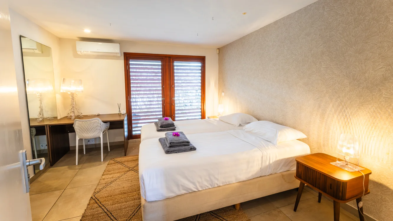 Villa Trankilo - slaapkamer met terrasdeur