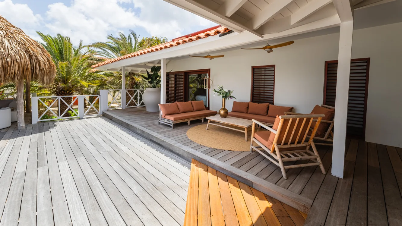 Villa Trankilo - overdekte loungehoek