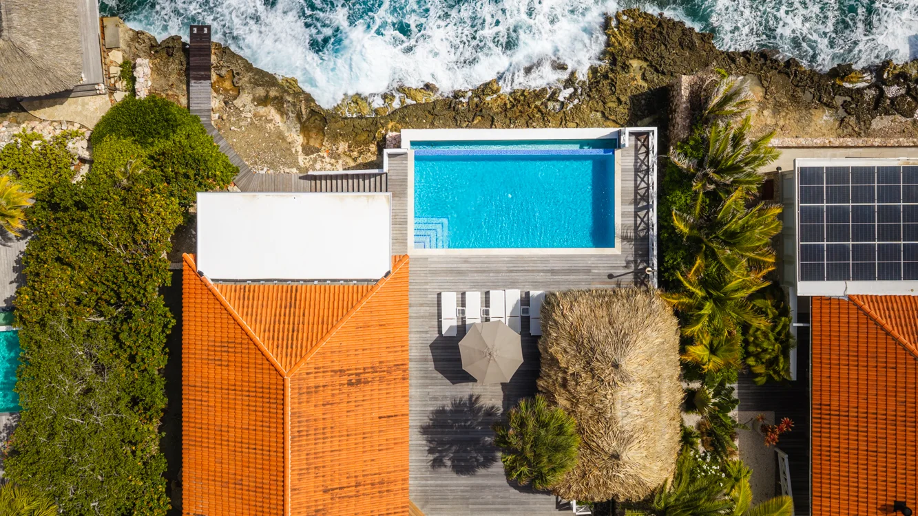 Villa Trankilo - villa direct aan zee van bovenaf