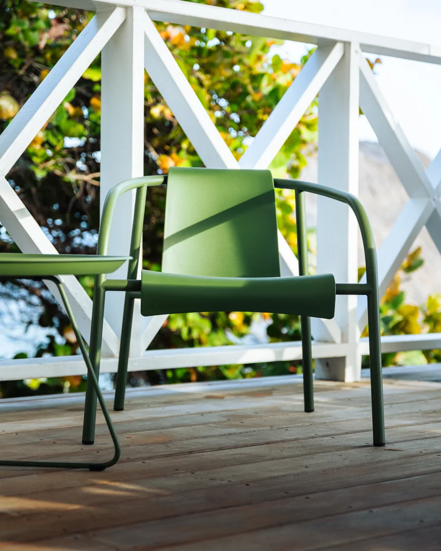 Villa Trankilo - groene fauteuil bij het raam